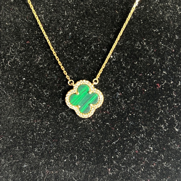 Emerald Stone Green Lucky Clover Necklace & Braclet Gold Plated W Zirconia Set - Picture 6 of 12